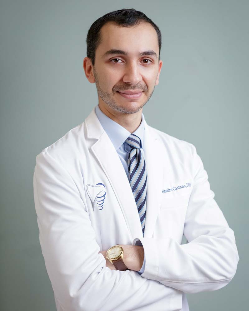 Dr. Alejandro Castaño